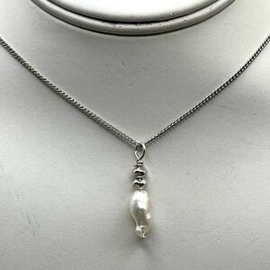 Elegant Silver Pearl Pendant Necklace